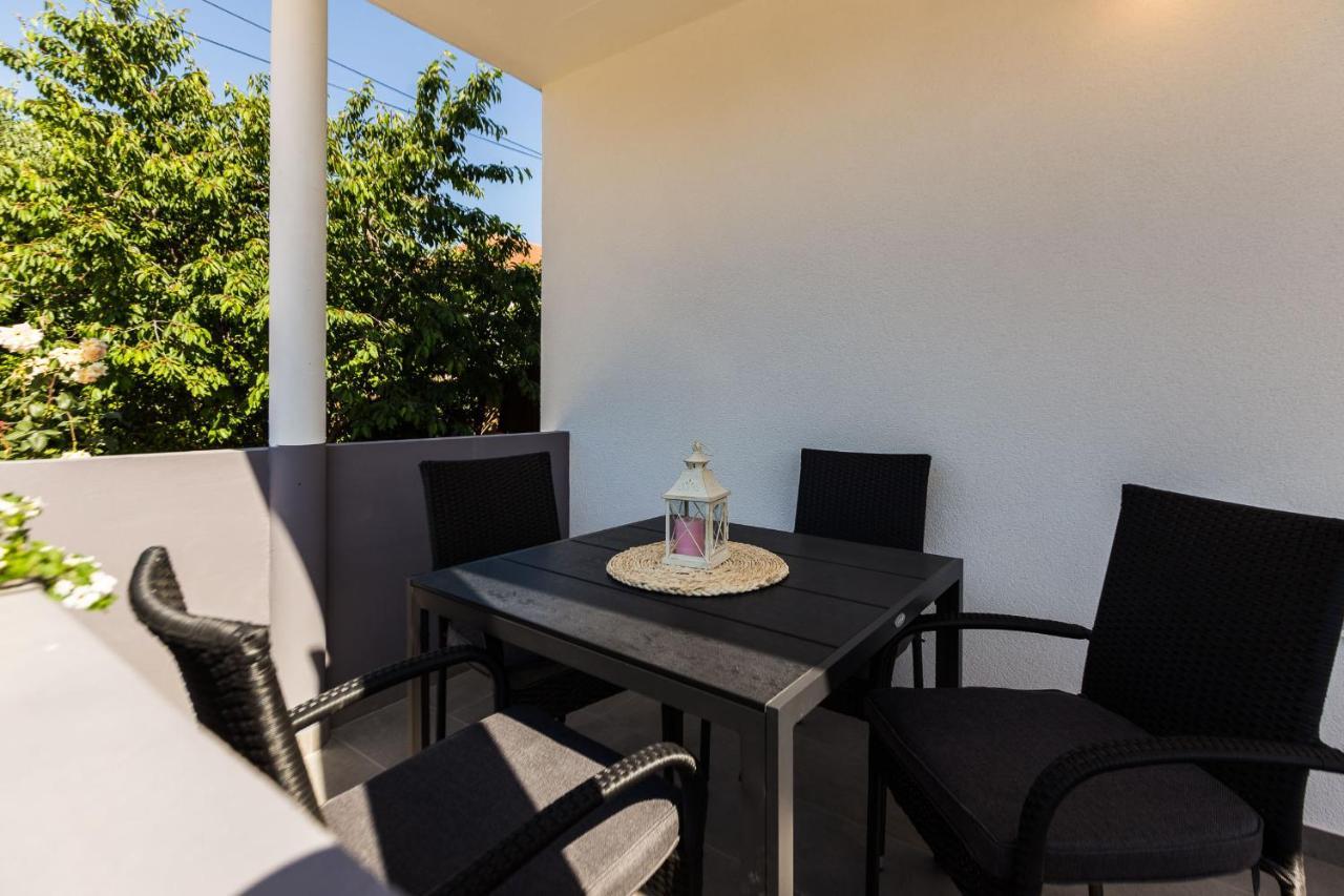 Petra Modern Apartment With Free Parking And Bbq Задар Екстериор снимка