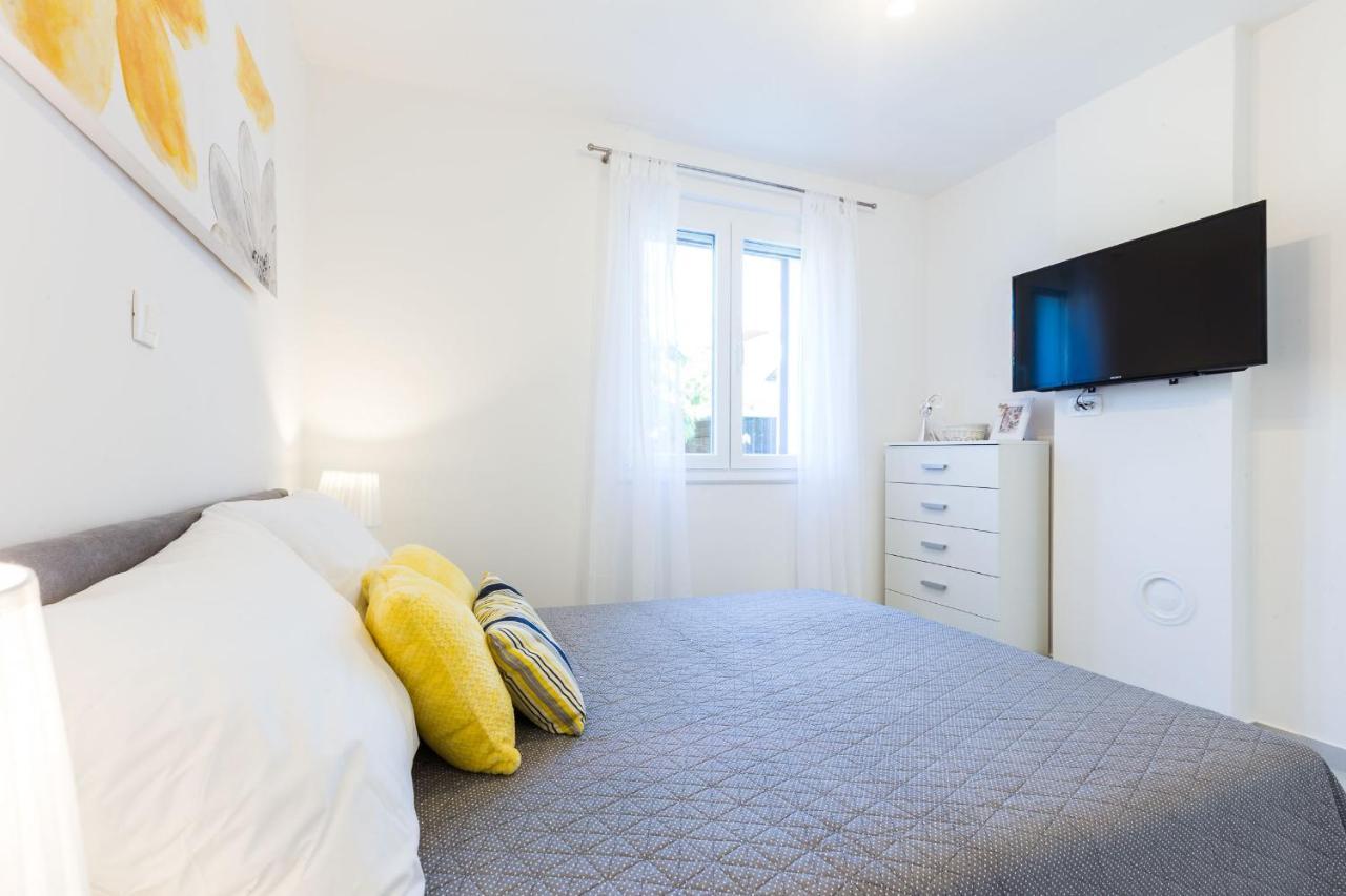 Petra Modern Apartment With Free Parking And Bbq Задар Екстериор снимка