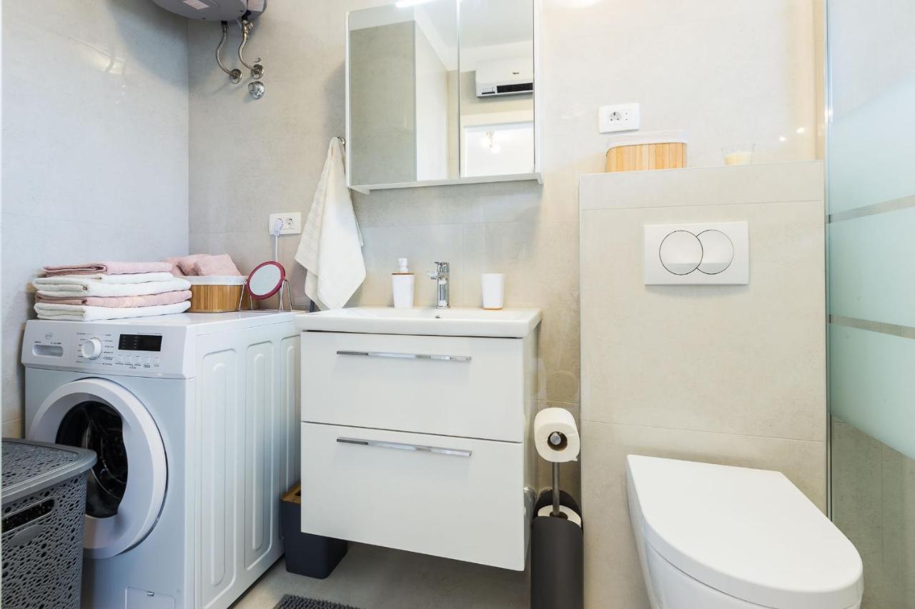 Petra Modern Apartment With Free Parking And Bbq Задар Екстериор снимка